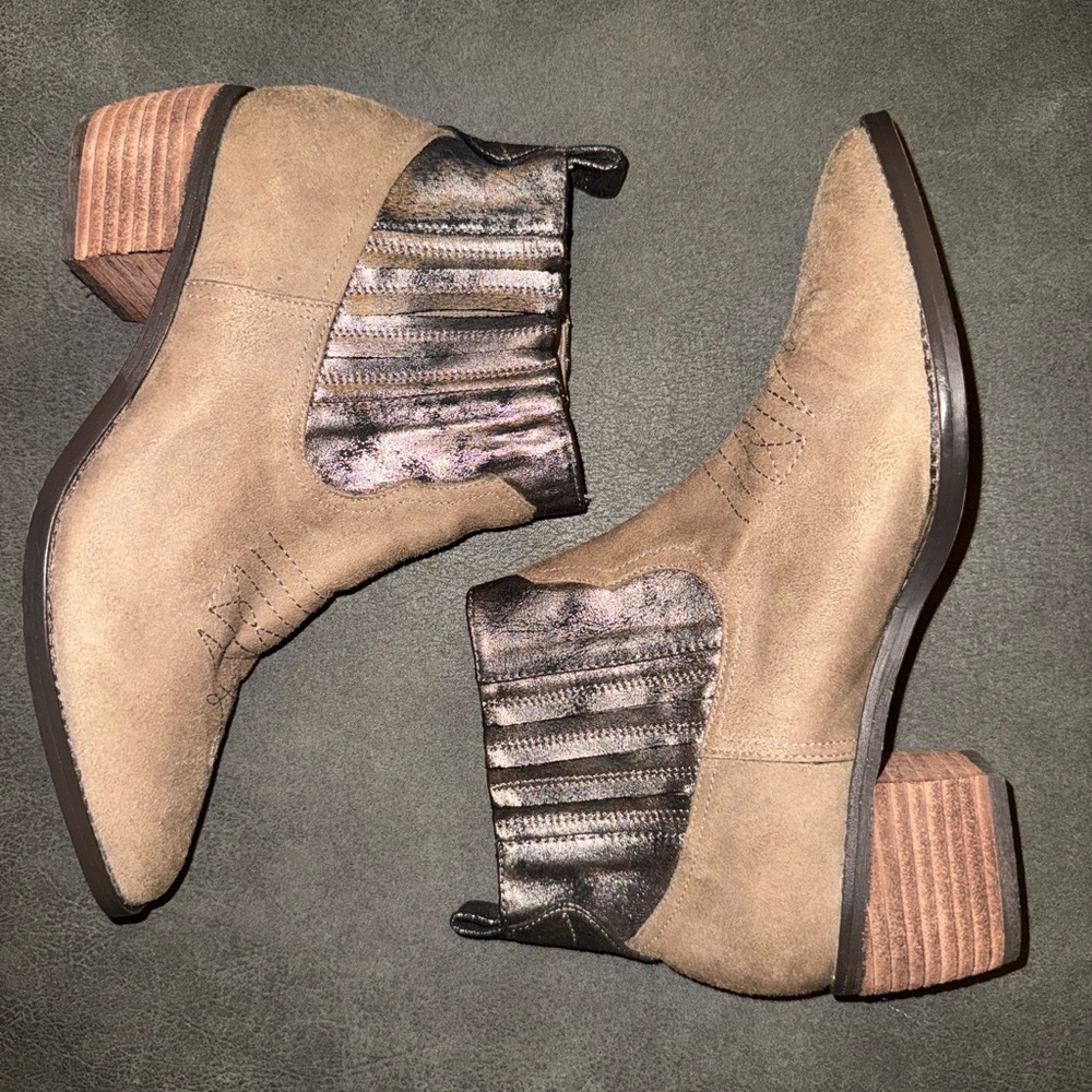 Band of Gypsies Western Ankle Bootie